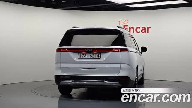 Kia Carnival IV