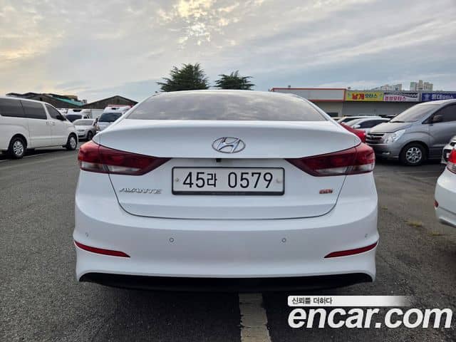 Hyundai Avante VI