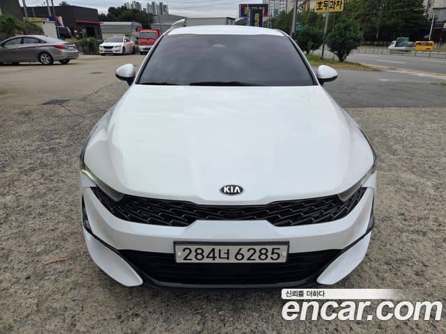 Kia K5 III