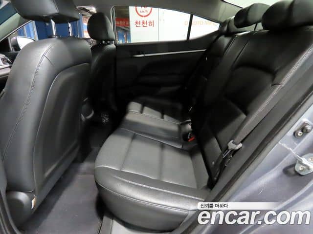 Hyundai Avante VI