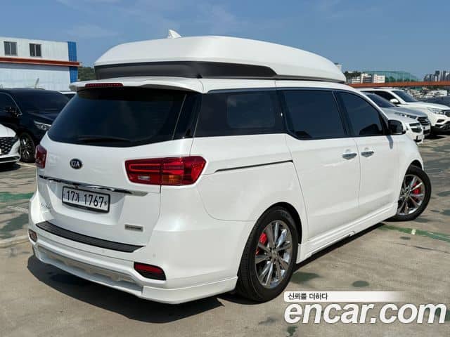 Kia Carnival III