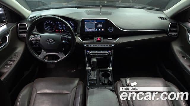 Hyundai Grandeur VI