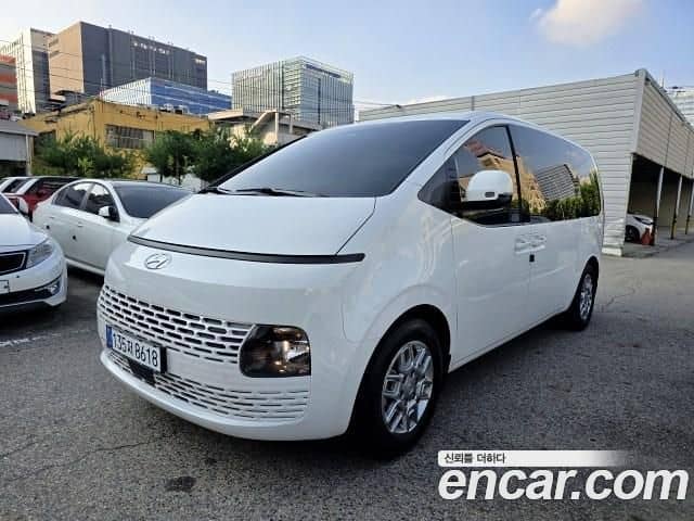 Hyundai Staria
