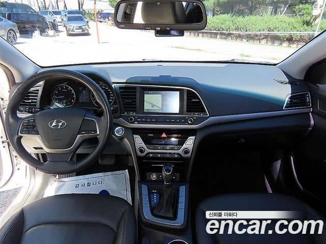 Hyundai Avante VI