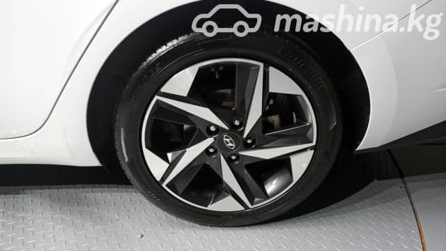 Hyundai Avante VII 1.6hyb AMT