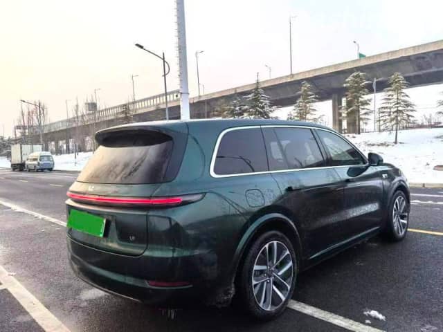 LiXiang L9 Рестайлинг 1.5hyb AT 4WD