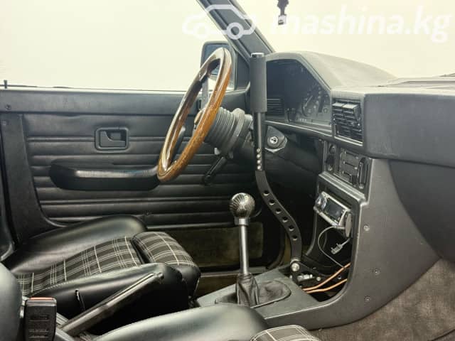 BMW 5 серии II (E28) 528i 2.8 MT