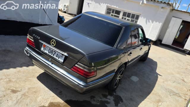 Mercedes-Benz E-Класс I (W124) 220 2.2 AT