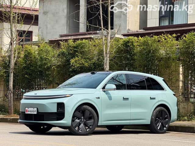 LiXiang L6 1.5hyb AT 4WD
