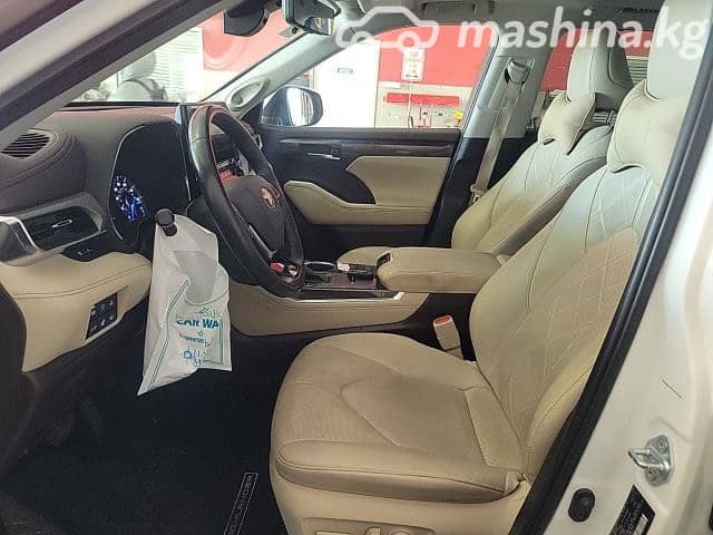 Toyota Highlander IV (U70) 2.5hyb AT 4WD