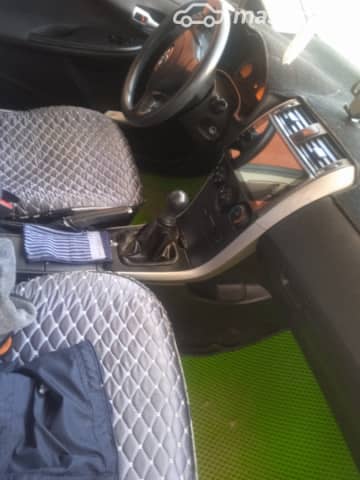 Toyota Corolla X (E140, E150) 1.6 MT