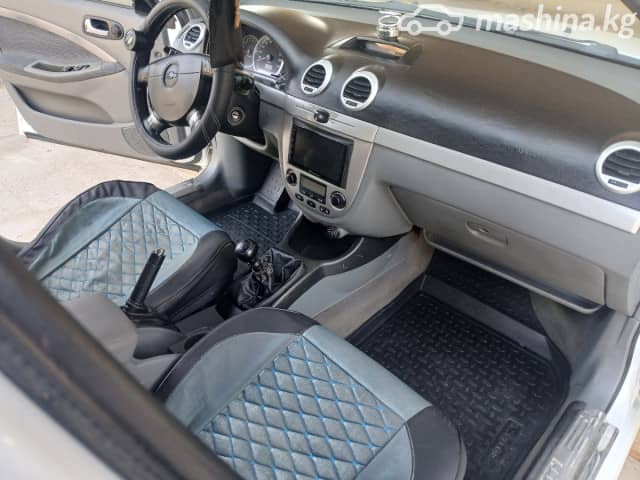 Chevrolet Lacetti 1.6 MT