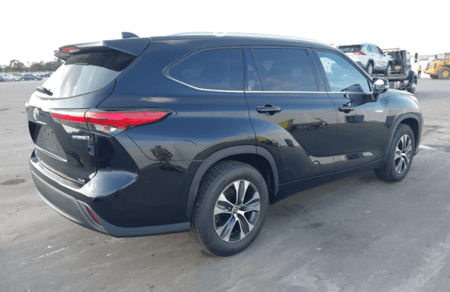 Toyota Highlander IV (U70) 2.5hyb AT