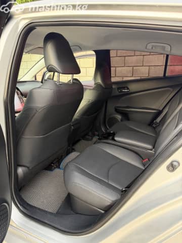 Toyota Prius IV (XW50) Prime 1.8hyb AT
