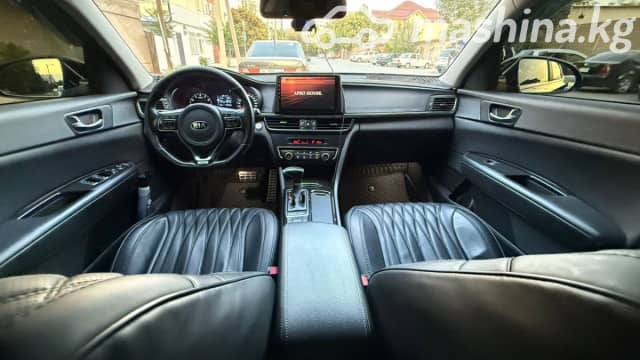 Kia K5 II 2.0 AT