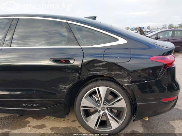 Audi A6 V (C8) Рестайлинг 55 TFSI e Long 2.0hyb AMT 4WD