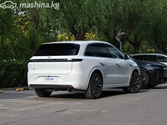 LiXiang L6 1.5hyb AT 4WD