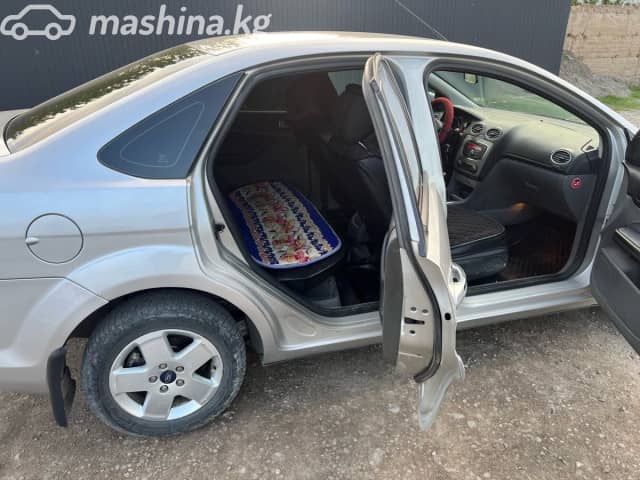 Ford Focus II Рестайлинг 1.6 MT