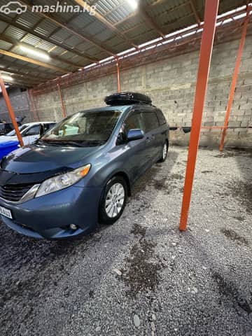 Toyota Sienna III Рестайлинг 3.5 AT 4WD