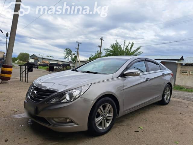 Hyundai Sonata VI (YF) 2.0 AT Газ