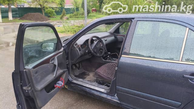 Mercedes-Benz E-Класс II (W210, S210) Рестайлинг 200 2.0 MT
