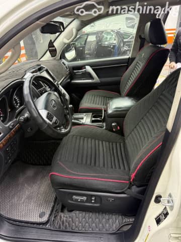 Toyota Land Cruiser 200 Series Рестайлинг 1 4.5d AT 4WD