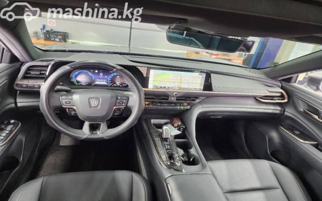 Toyota Crown XVI (S230) 2.5hyb CVT 4WD