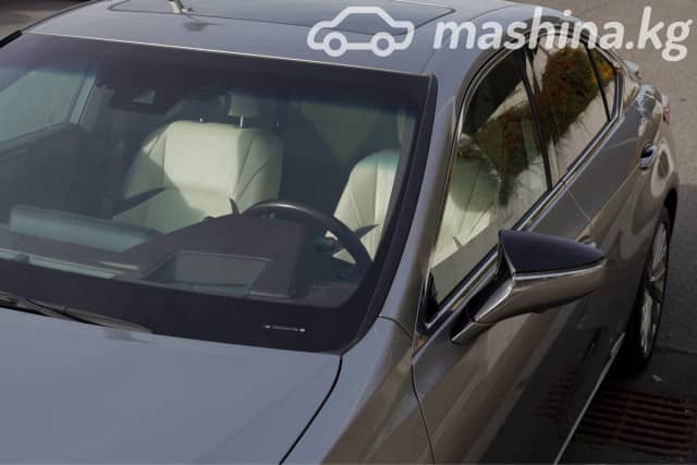 Lexus ES VII 300h 2.5hyb CVT