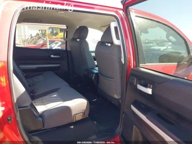 Toyota Tundra II Рестайлинг CrewMax 5.7 AT 4WD