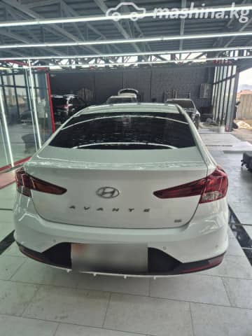 Hyundai Avante VI Рестайлинг 1.6 CVT