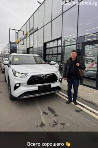 Toyota Highlander IV (U70)