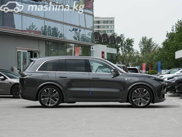 LiXiang L8 Рестайлинг 1.5hyb AT 4WD