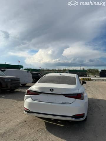 Lexus ES VII 300h 2.5hyb CVT