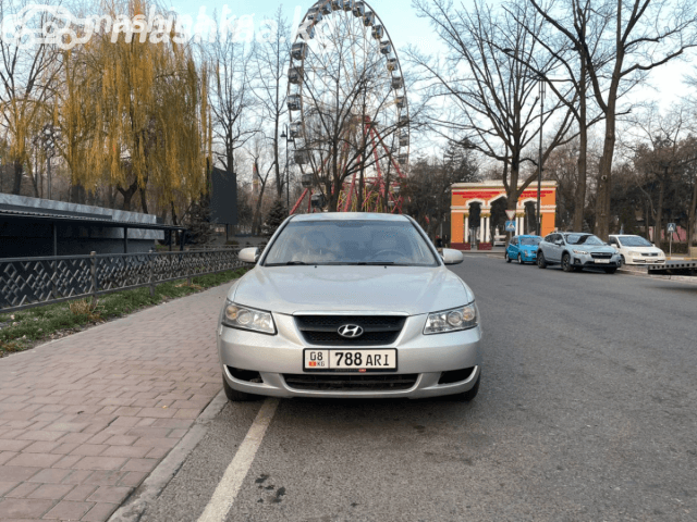 Hyundai Sonata V (NF) 3.3 AT