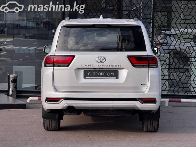 Toyota Land Cruiser 300 Series 3.5 AT 4WD