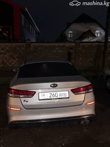 Kia K5 II 2.0 AT