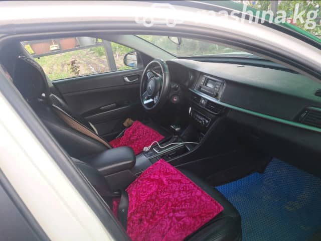 Kia K5 II 2.0 AT