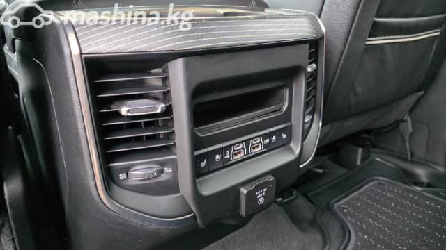 RAM 1500 V Quad Cab 5.7 AT 4WD