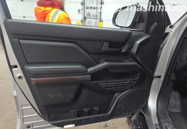 Toyota 4Runner VI 2.4 AT 4WD