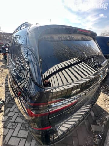 BMW X7 I (G07) Рестайлинг M60i 4.4 AT 4WD