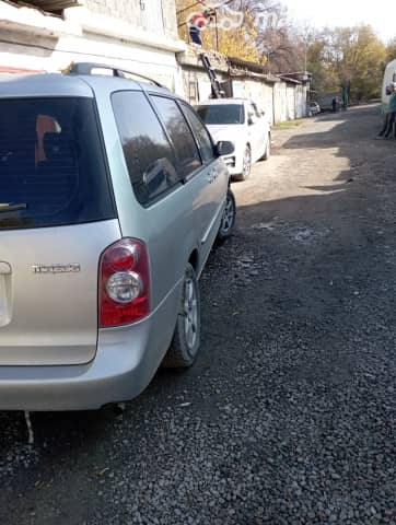 Mazda MPV II (LW) Рестайлинг 2.3 MT