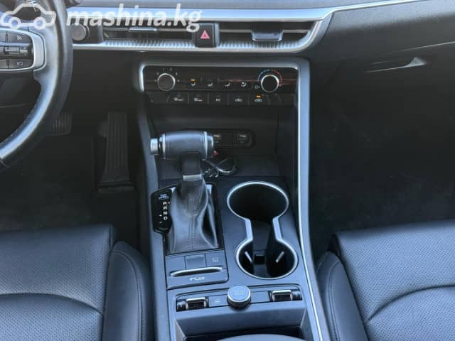 Kia K5 III LPi 2.0 AT