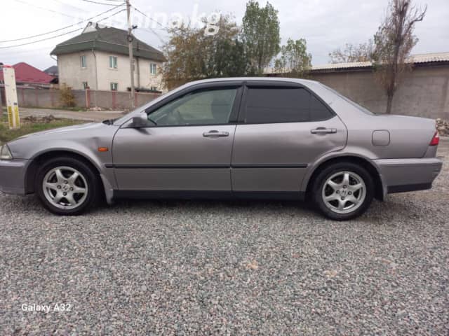 Honda Accord VI 1.8 AT
