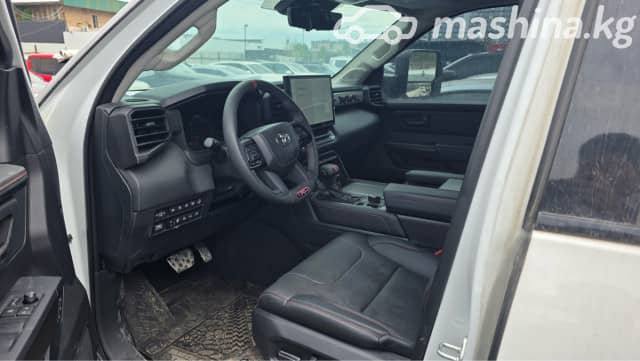 Toyota Sequoia III 3.5hyb AT 4WD