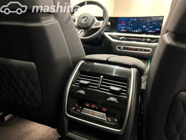 BMW X7 I (G07) Рестайлинг M60i 4.4 AT 4WD