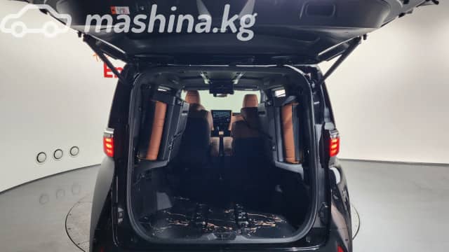 Toyota Alphard IV 2.5hyb CVT 4WD