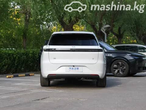 LiXiang L6 1.5hyb AT 4WD