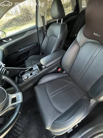 Kia K5 III 2.0 AT