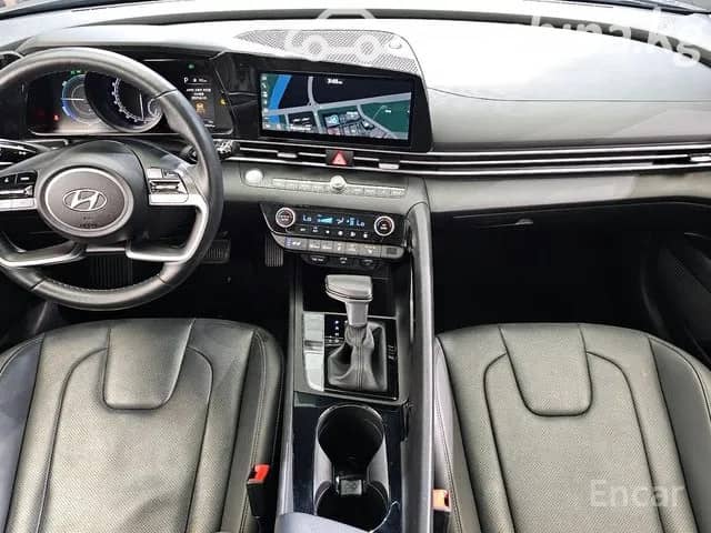 Hyundai Avante VII 1.6hyb AMT