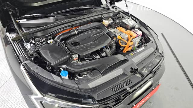 Kia K5 III Рестайлинг 2.0hyb AT